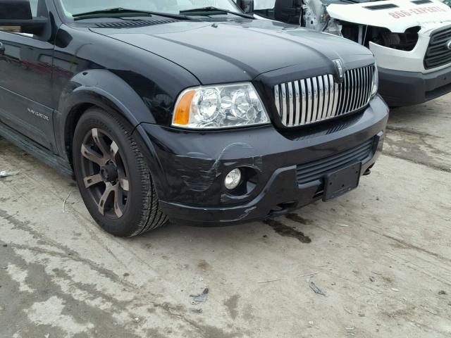 5LMFU27R74LJ41076 - 2004 LINCOLN NAVIGATOR BLACK photo 9