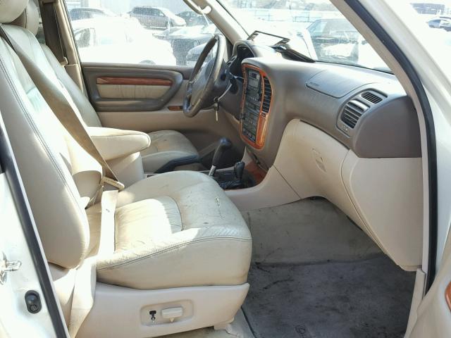 JT6HT00W0X0054401 - 1999 LEXUS LX 470 WHITE photo 5