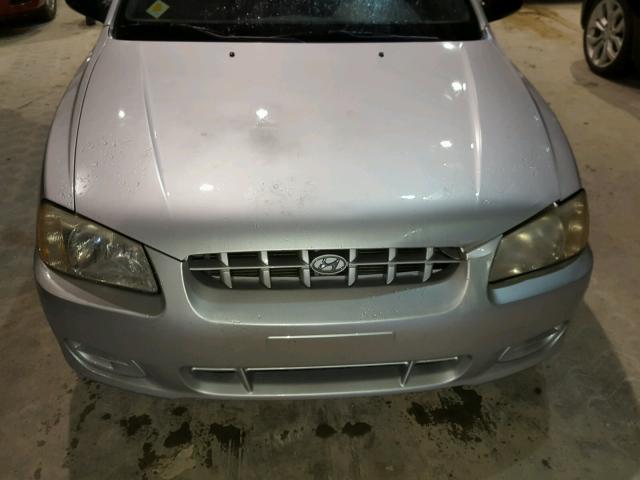 KMHCG45C72U282793 - 2002 HYUNDAI ACCENT GL SILVER photo 7