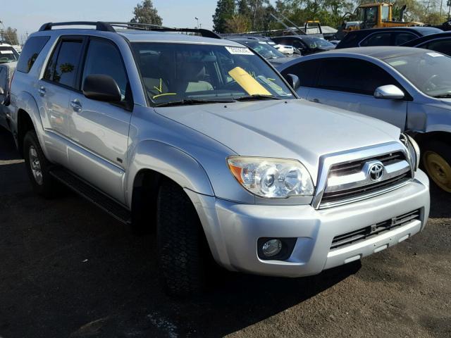 JTEZU14R760065264 - 2006 TOYOTA 4RUNNER SR SILVER photo 1