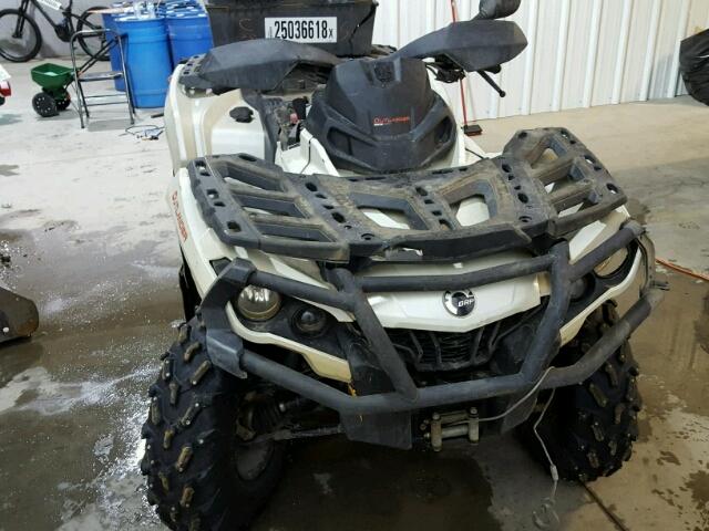 3JBLPAJ24FJ000253 - 2015 CAN-AM OUTLANDER WHITE photo 9