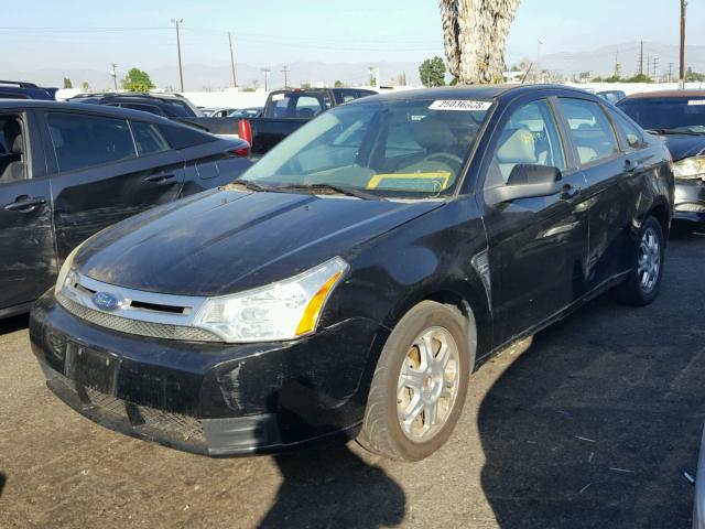 1FAHP35N58W134831 - 2008 FORD FOCUS SE BLACK photo 2