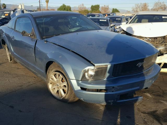 1ZVHT80N665182980 - 2006 FORD MUSTANG BLUE photo 1