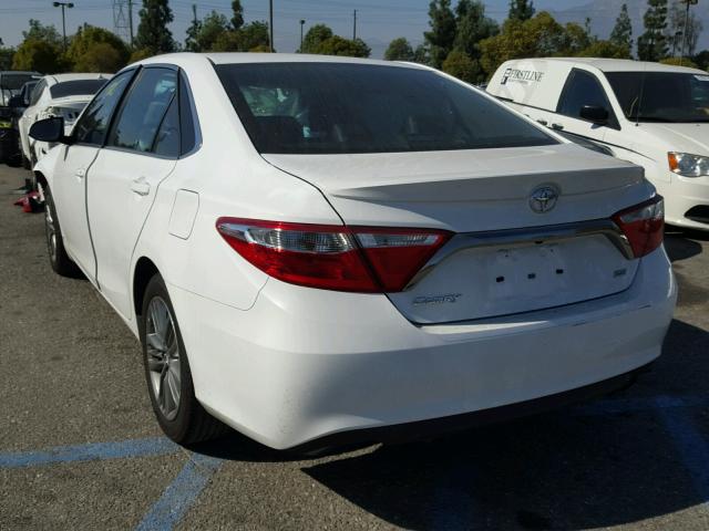 4T1BF1FK9GU162486 - 2016 TOYOTA CAMRY LE WHITE photo 3