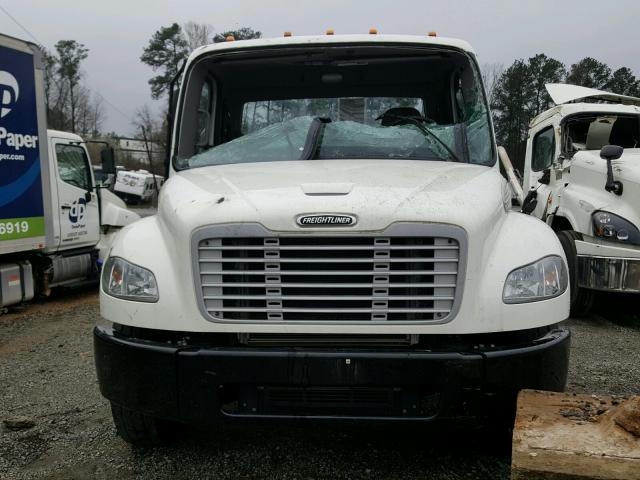 3ALACWDTXGDGZ7463 - 2016 FREIGHTLINER M2 106 MED WHITE photo 9