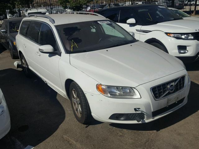 YV1982BW9A1150630 - 2010 VOLVO V70 3.2 WHITE photo 1