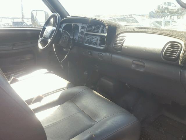 3B7KF26ZX2M221906 - 2002 DODGE RAM 2500 WHITE photo 5