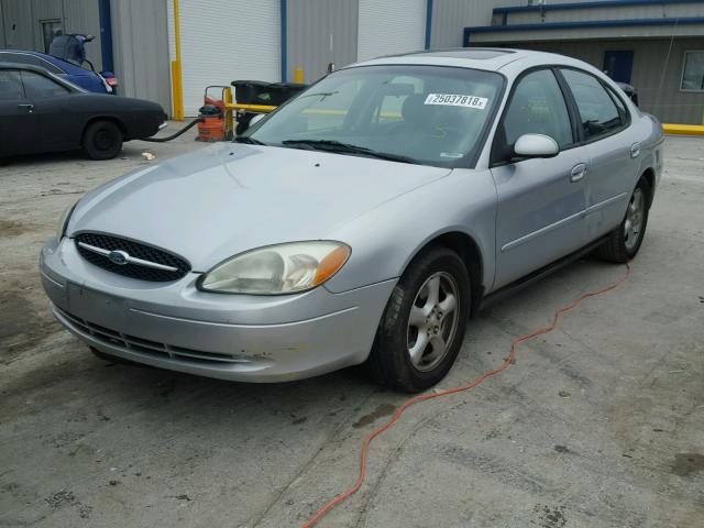 1FAFP55U32G175728 - 2002 FORD TAURUS SES SILVER photo 2