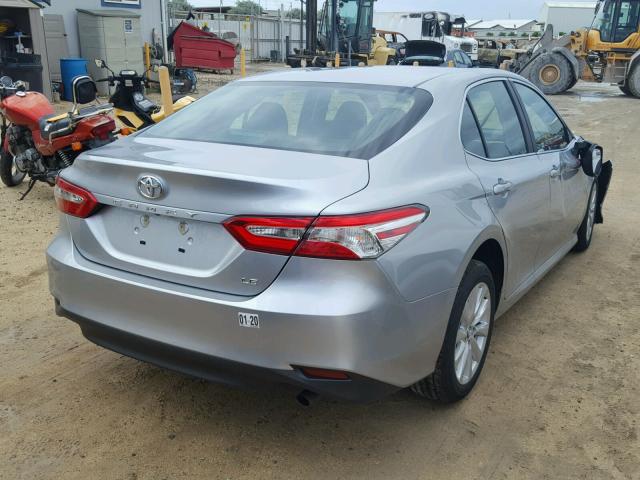 4T1B11HK8JU554488 - 2018 TOYOTA CAMRY L SILVER photo 4