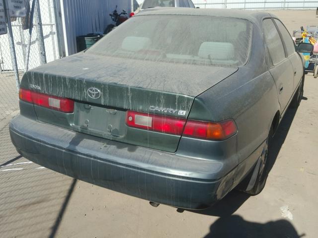 JT2BG22K3X0269675 - 1999 TOYOTA CAMRY LE GREEN photo 4