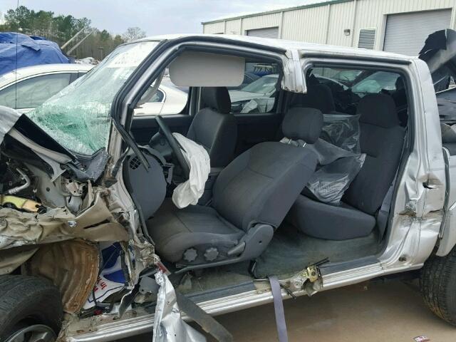 1N6ED27T64C401429 - 2004 NISSAN FRONTIER C SILVER photo 10