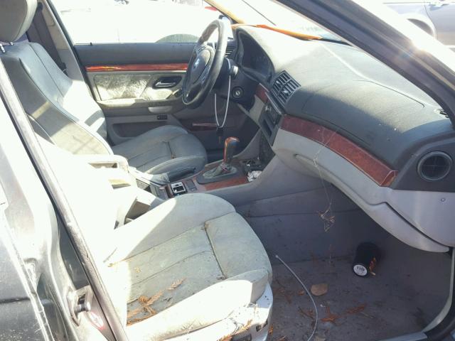 WBADT63452CH99723 - 2002 BMW 530 I AUTO GRAY photo 5