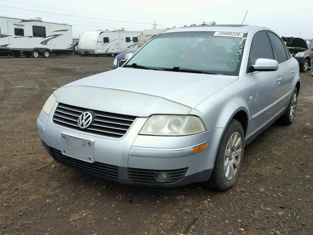 WVWSH63B62P127489 - 2002 VOLKSWAGEN PASSAT GLS SILVER photo 2