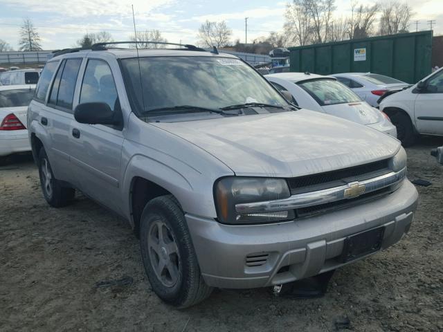 1GNDT13S062227656 - 2006 CHEVROLET TRAILBLAZE SILVER photo 1