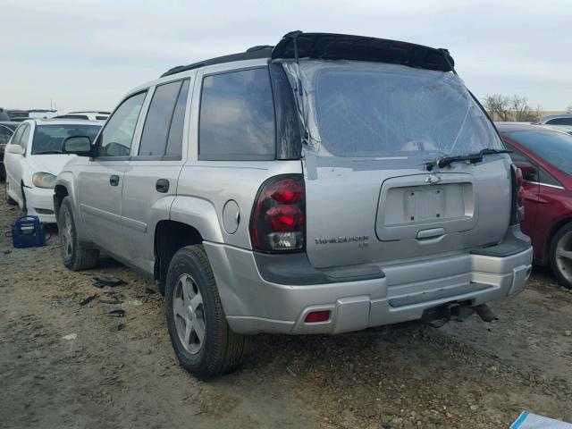 1GNDT13S062227656 - 2006 CHEVROLET TRAILBLAZE SILVER photo 3