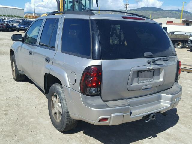 1GNDS13S052161952 - 2005 CHEVROLET TRAILBLAZE SILVER photo 3