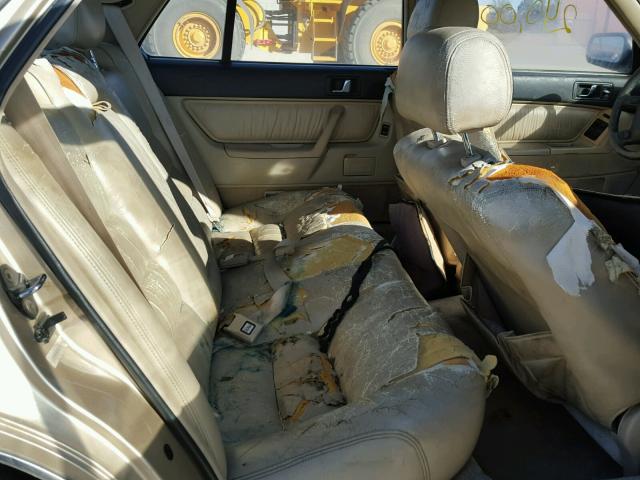 JH4KA4658JC045914 - 1988 ACURA LEGEND L GOLD photo 5