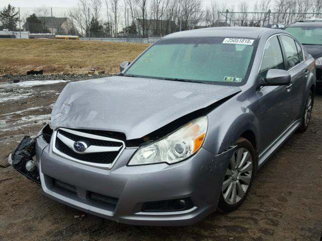 4S3BMBK62B3214385 - 2011 SUBARU LEGACY 2.5 SILVER photo 2