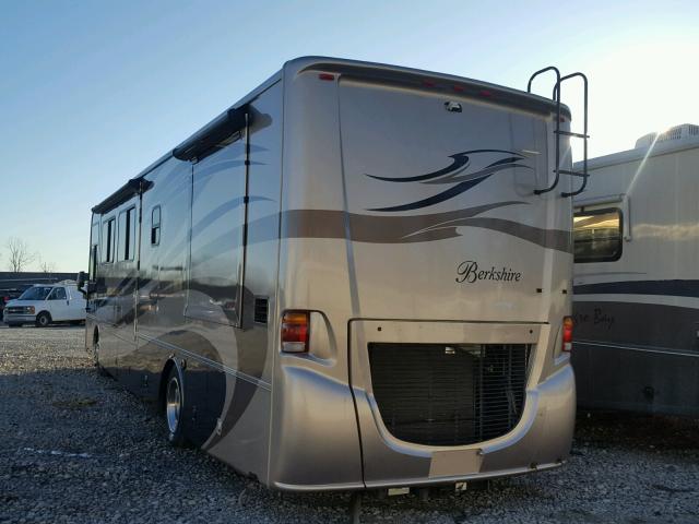 4UZAB2DT48CAB4678 - 2008 FREIGHTLINER CHASSIS X BROWN photo 3