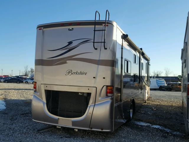 4UZAB2DT48CAB4678 - 2008 FREIGHTLINER CHASSIS X BROWN photo 4