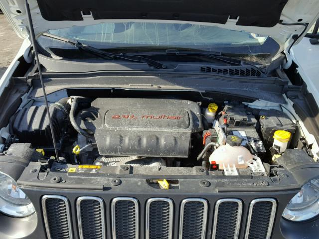 ZACCJBAT8GPD50530 - 2016 JEEP RENEGADE S 白色 照片 7