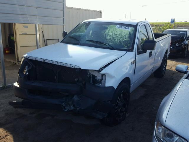 1FTRF12205NB54809 - 2005 FORD F150 WHITE photo 2