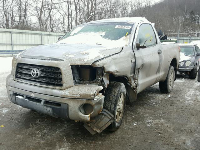 5TFKT52177X001084 - 2007 TOYOTA TUNDRA GRAY photo 2