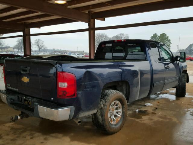 1GCRKSE08BZ412459 - 2011 CHEVROLET SILVERADO BLUE photo 4