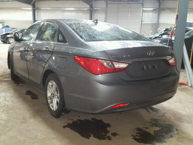 5NPEB4AC1DH756350 - 2013 HYUNDAI SONATA GLS GRAY photo 3