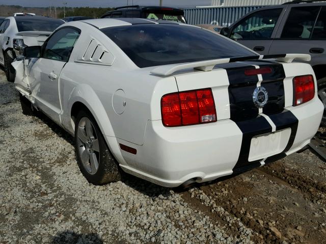 1ZVHT82H465177039 - 2006 FORD MUSTANG GT WHITE photo 3