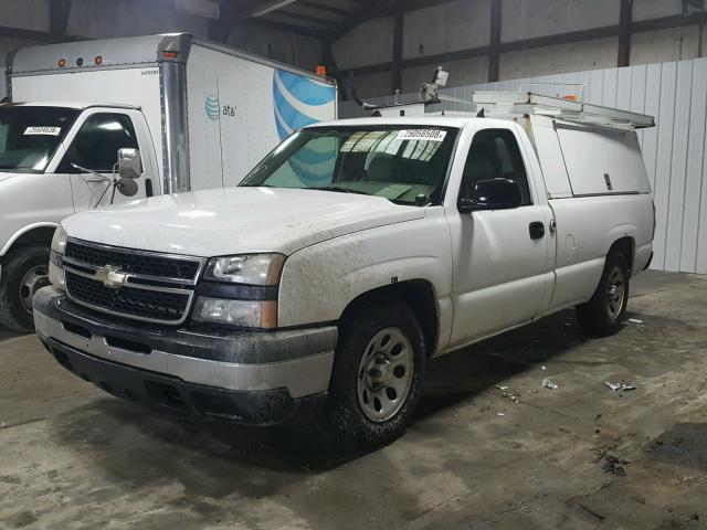 1GCEC14X87Z149658 - 2007 CHEVROLET SILVERADO WHITE photo 2