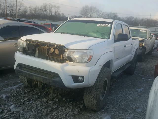 5TFLU4EN4EX101439 - 2014 TOYOTA TACOMA DOU WHITE photo 2