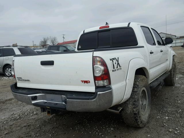 5TFLU4EN4EX101439 - 2014 TOYOTA TACOMA DOU WHITE photo 4