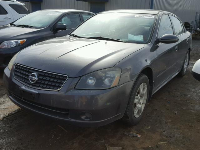 1N4AL11D75N435150 - 2005 NISSAN ALTIMA S GRAY photo 2