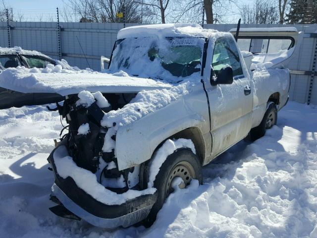 1GCEC14V26E289399 - 2006 CHEVROLET SILVERADO WHITE photo 2