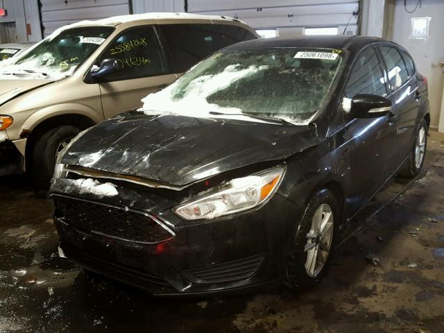 1FADP3K2XFL233166 - 2015 FORD FOCUS SE BLACK photo 2