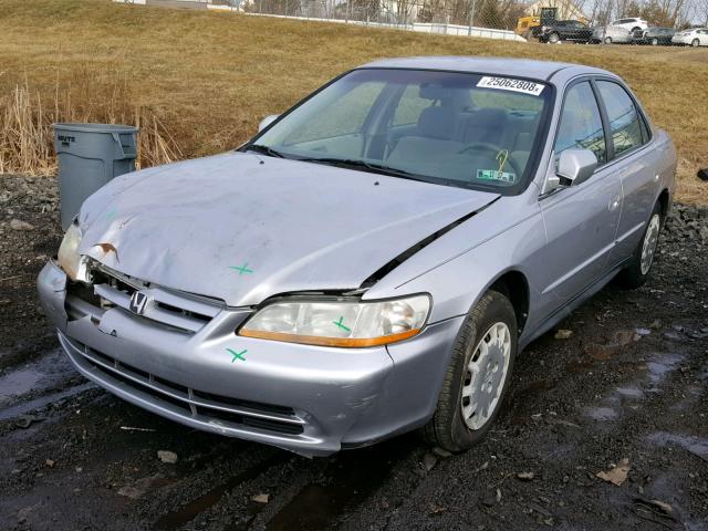 1HGCG56442A159859 - 2002 HONDA ACCORD LX SILVER photo 2