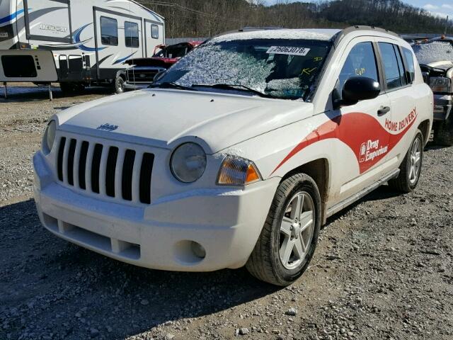 1J8FF47W57D429396 - 2007 JEEP COMPASS WHITE photo 2