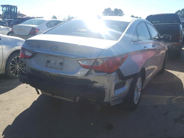 5NPEB4AC2DH741419 - 2013 HYUNDAI SONATA GLS SILVER photo 4