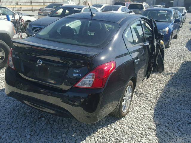 3N1CN7AP5HL830994 - 2017 NISSAN VERSA S BLACK photo 4