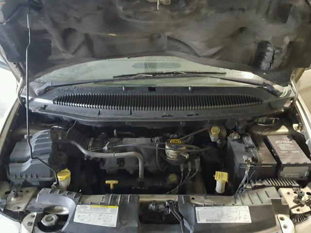 2C8GP54L52R596628 - 2002 CHRYSLER TOWN & COU TAN photo 7