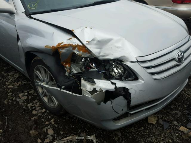 4T1BK36B76U062974 - 2006 TOYOTA AVALON XL SILVER photo 9