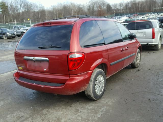 1C4GP45R45B281319 - 2005 CHRYSLER TOWN & COU RED photo 4