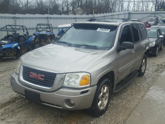 1GKDT13S522467678 - 2002 GMC ENVOY GOLD photo 2