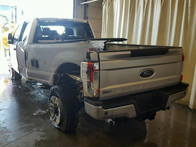 1FT8X3BT3HEB61576 - 2017 FORD F350 SUPER SILVER photo 3