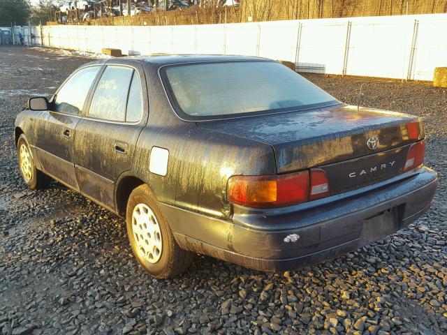 4T1SK12EXSU873795 - 1995 TOYOTA CAMRY LE GREEN photo 3