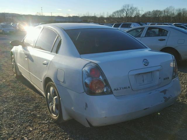 1N4AL11D62C717514 - 2002 NISSAN ALTIMA BAS WHITE photo 3