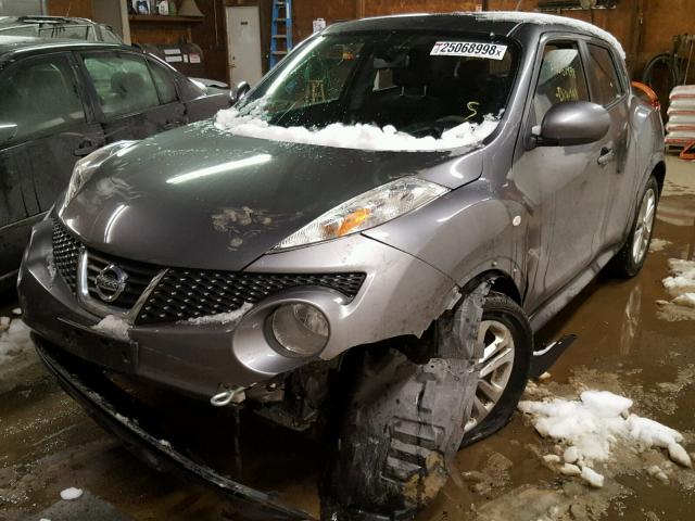 JN8AF5MV6ET484255 - 2014 NISSAN JUKE S GRAY photo 2