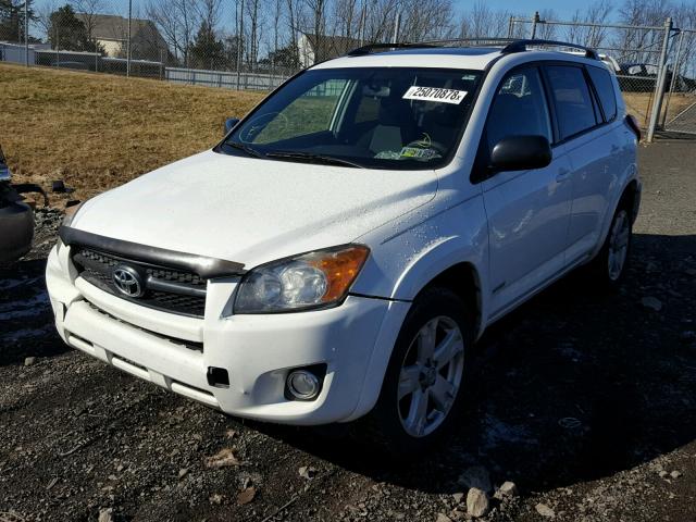 JTMBF32V89D003445 - 2009 TOYOTA RAV4 SPORT WHITE photo 2