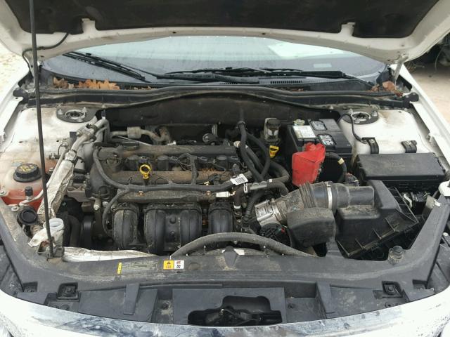 3FAHP0HA1CR414197 - 2012 FORD FUSION SE WHITE photo 7